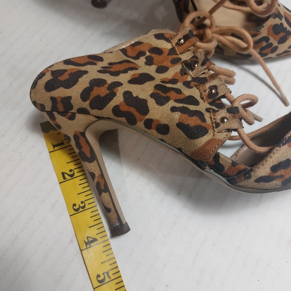 Breckelles Animal Print Woman's Pointed Toe Slip-on Heels Size 8.5M - Picture 7 of 13